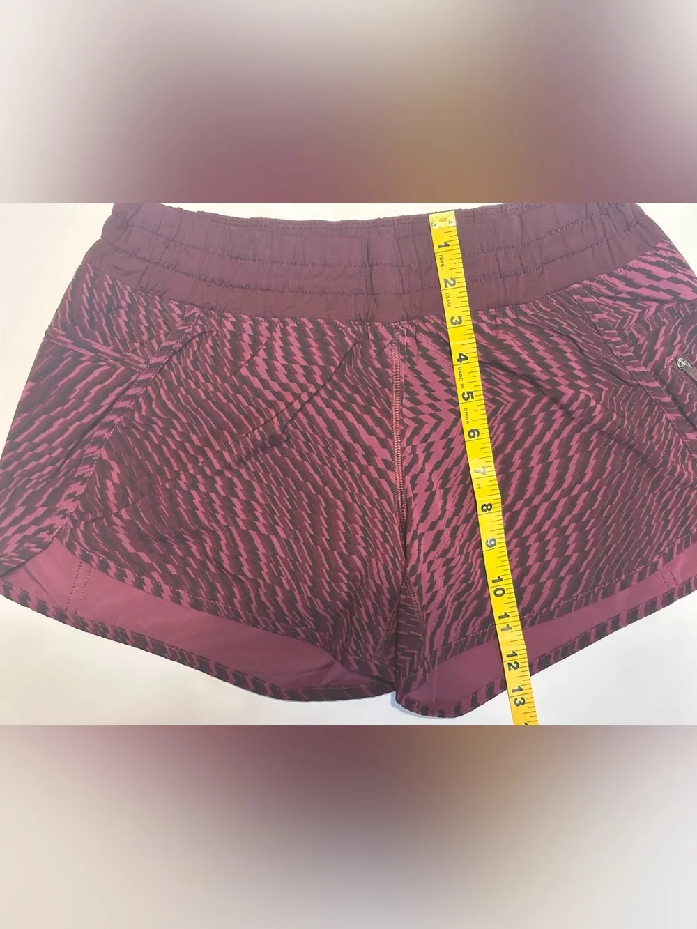 Retro Lululemon Tracker Short III 4” Shifted Horizon Red Grape Black Sz 6